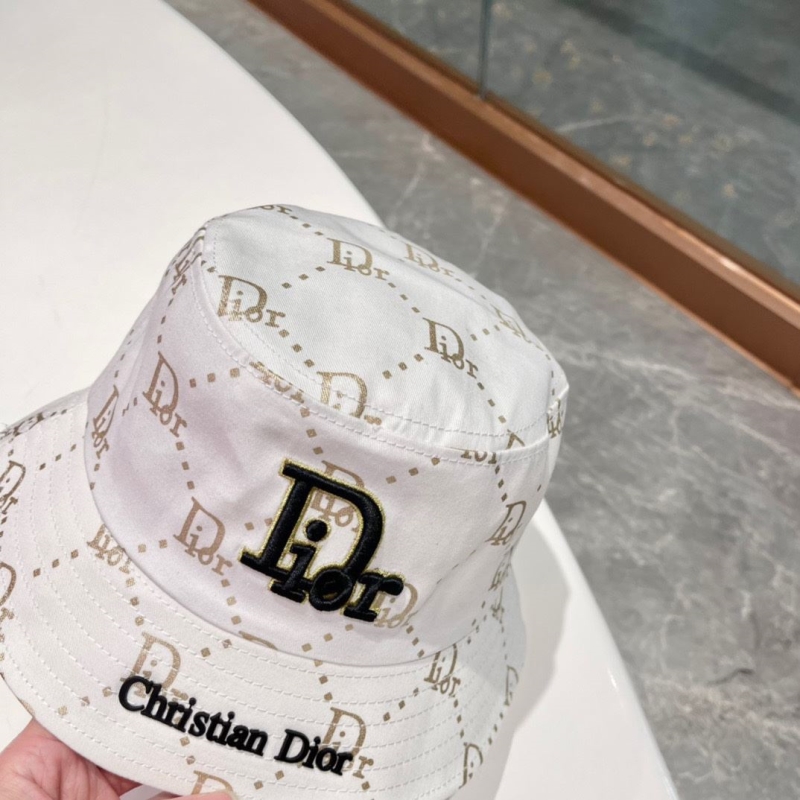 CHRISTIAN DIOR